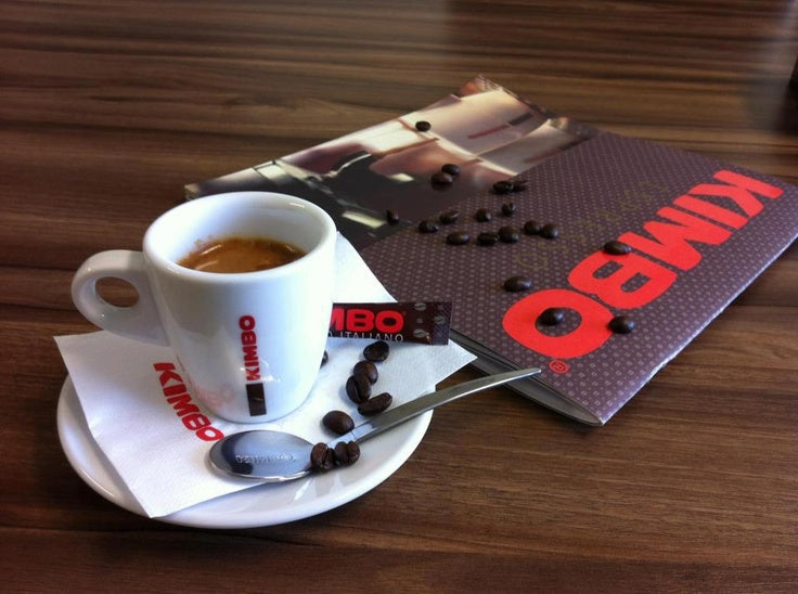 Kimbo Caffè Crema Dolce 100% Arabica – Ganze Kaffeebohnen, 1 kg